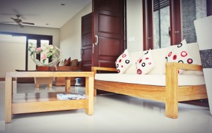 1. SOFA SET IBU ELA